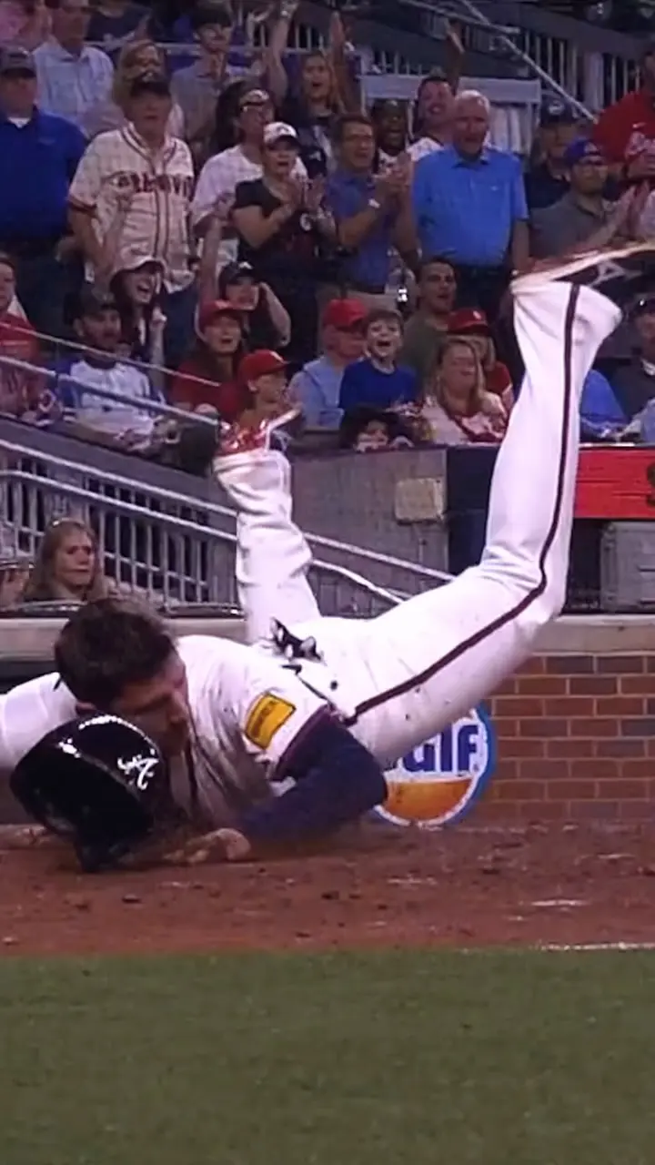 Austin Riley Dives Headfirst Into Victory In Gritty Play Austin Riley Gets Down And Dirty For The Win In Latest Victory Celebration