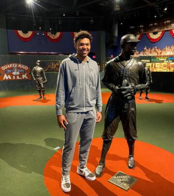 Astros player gets exclusive tour of Kansas City's landmark baseball heritage institution.
