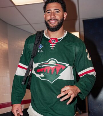 Minnesota Twins Show Support For Wild's NHL Playoff Run