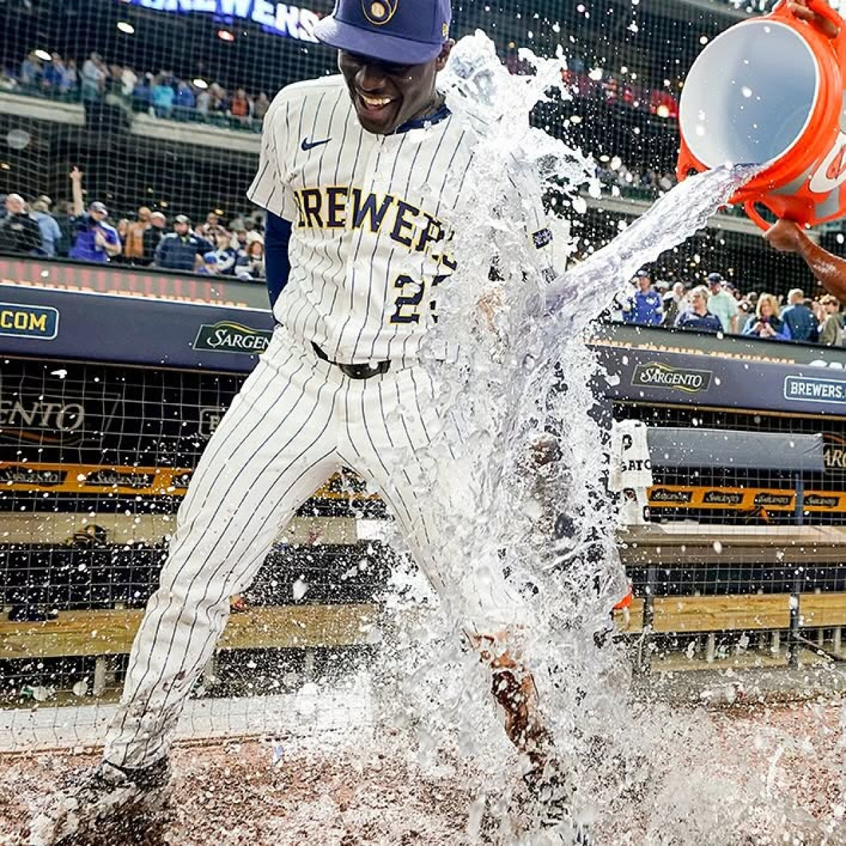 Brewers Punch Back With Shutout_image
