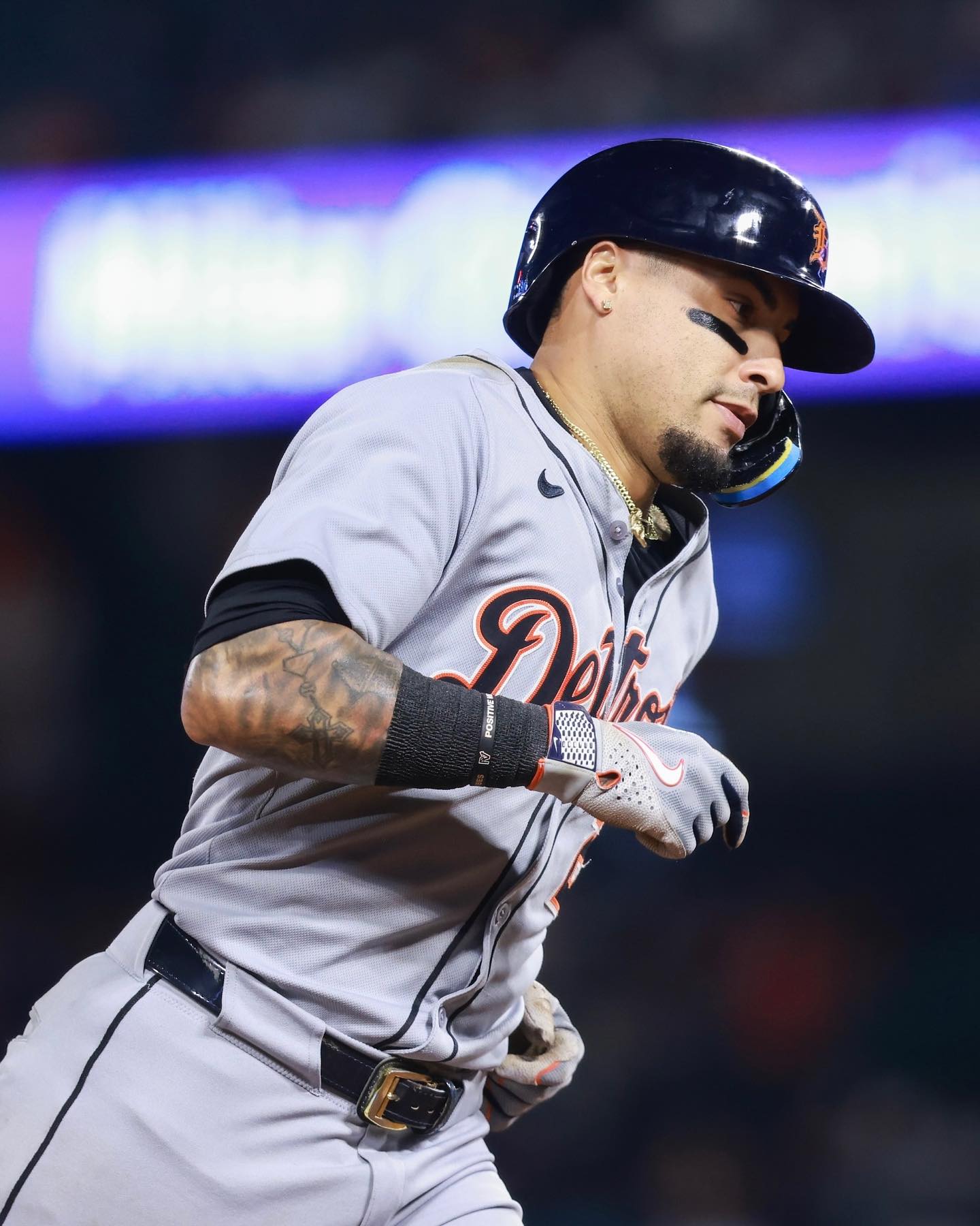 El Mago’s Magic: Disappearing Ball Stuns Puerto Rico Fans MLB Puerto Rico’s latest trick leaves audiences in awe with a mesmerizing baseball vanishing act.