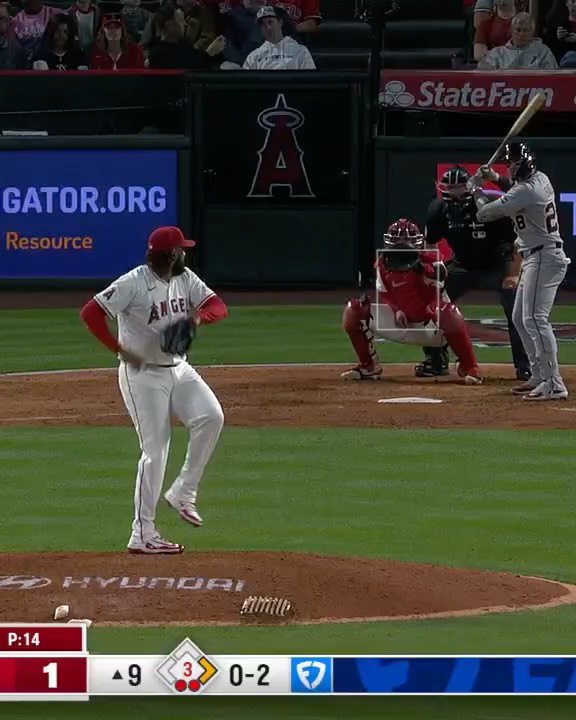 El Mago’s Magic: Disappearing Ball Stuns Puerto Rico Fans
