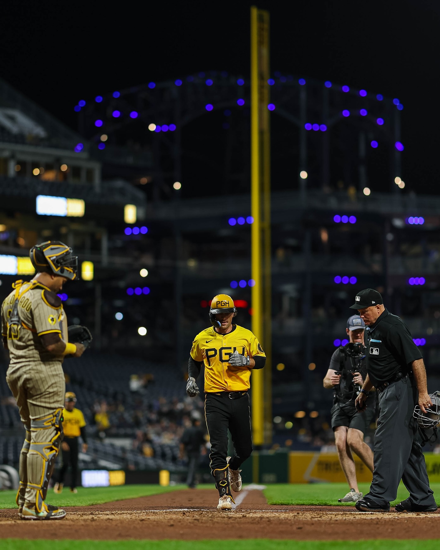 Frazier's Second Homer Ignites Pirates Offense