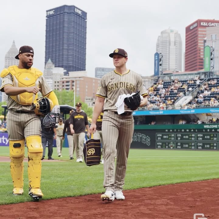Padres Sweep Clinches 4-0 Victory